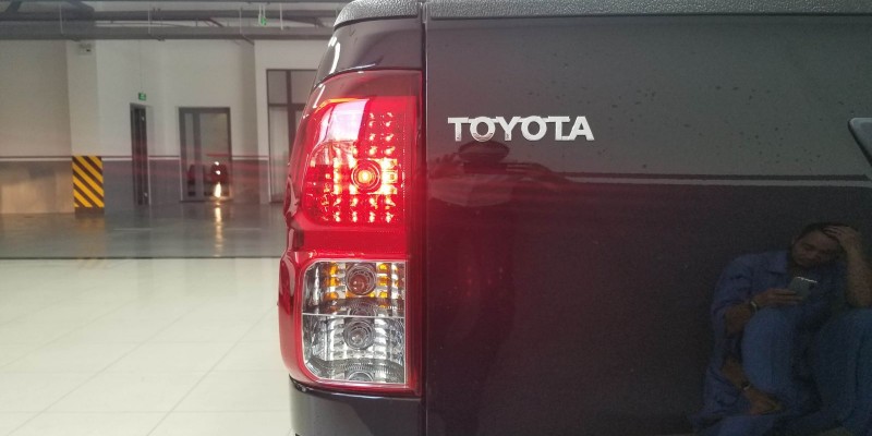 Toyota Hilux 2.4L 4x2 AT